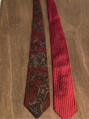 Barbara Blank Two 100% Silk Classic Men's Red Paisley & Geometric Tie Set EUC